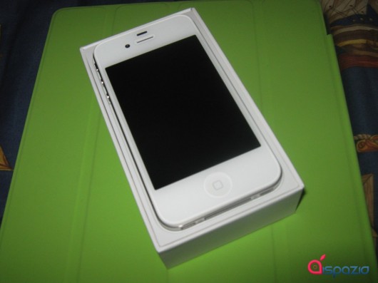 White iPhone 4 Unboxing
