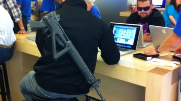 gun in apple store